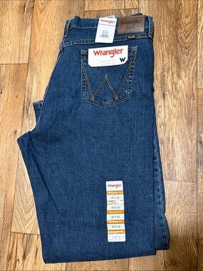 Wrangler Relaxed Fit Jeans - Dark Blue Denim - NWT